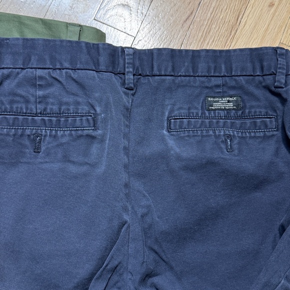 Banana Republic Men's Olive and Navy Chinos - Picture 7 of 8